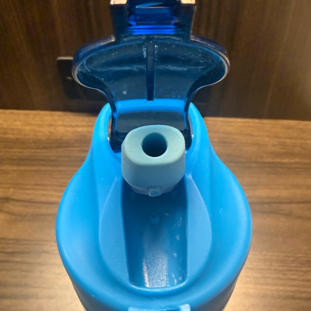 Zak! Marvel Avengers Blue Kids Water Bottle - Picture 5 of 6